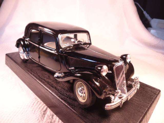 Maisto - 1952 Citroen 15CV 6 Cyl - #31821
