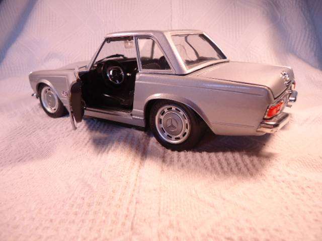 Giodi Models - Mercedes-Benz 280 SL Berlina