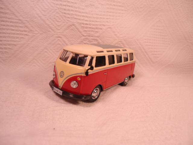 High Speed - 1963 Volkswagen Type 2 T1 Samba Microbus