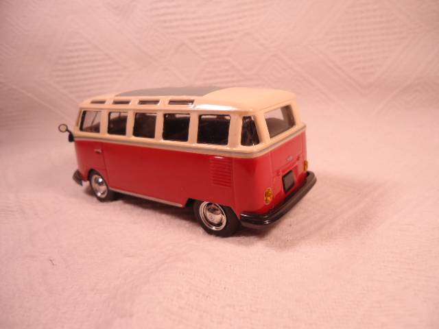 High Speed - 1963 Volkswagen Type 2 T1 Samba Microbus