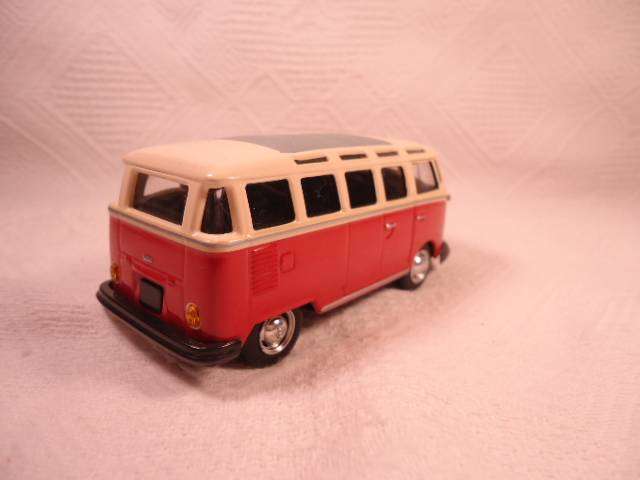 High Speed - 1963 Volkswagen Type 2 T1 Samba Microbus