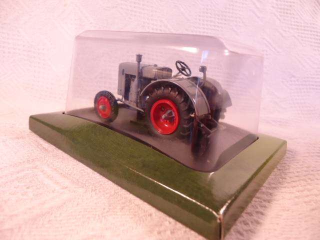 Hachette - Lot of 4 Tractors