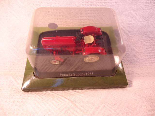 Hachette - Lot of 4 Tractors