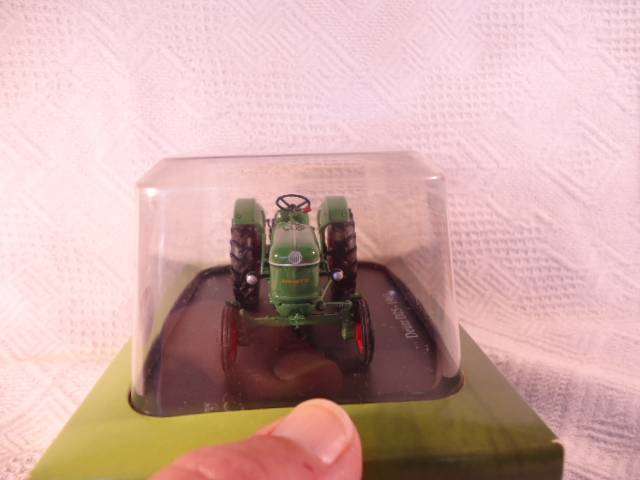 Hachette - Lot of 4 Tractors