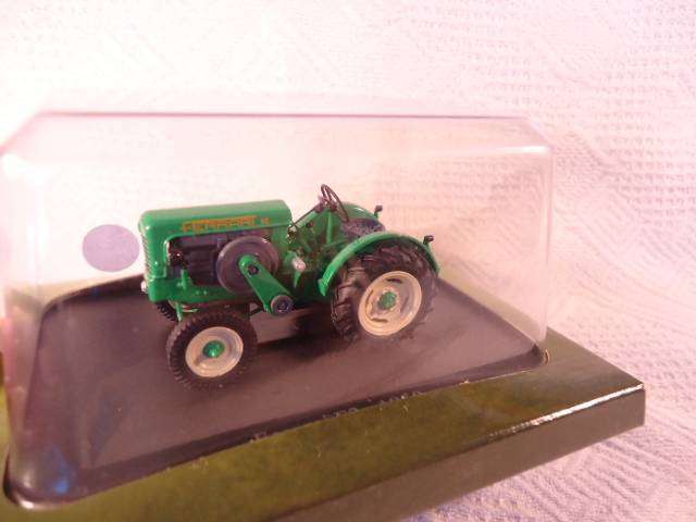 Hachette - Lot of 4 Tractors