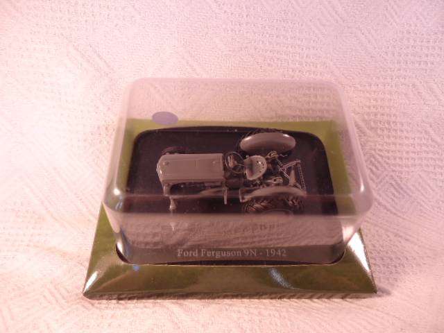Hachette - Lot of 4 Tractors