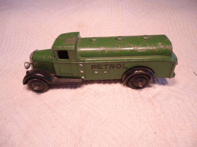Dinky - Petrol Tanker  - # 25d