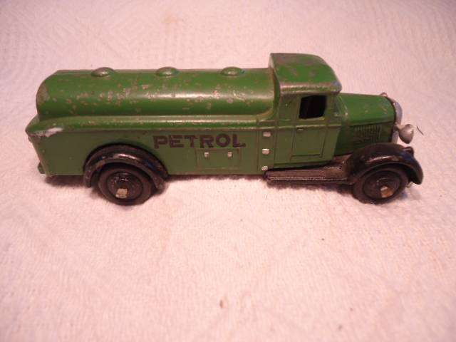 Dinky - Petrol Tanker  - # 25d