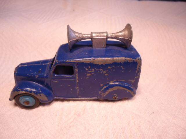Dinky - Loadspeaker Van - # 492