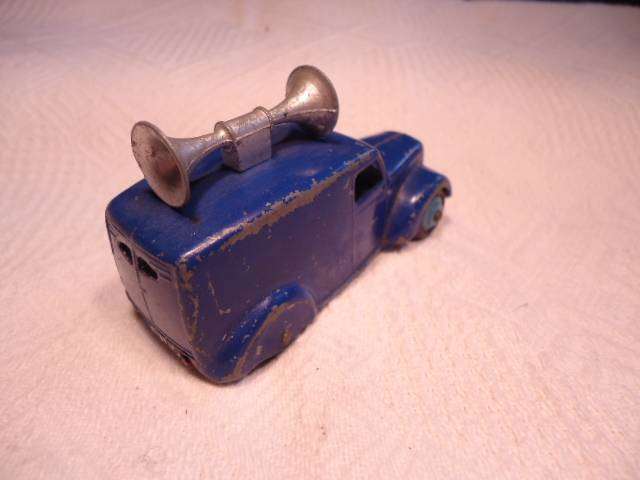 Dinky - Loadspeaker Van - # 492