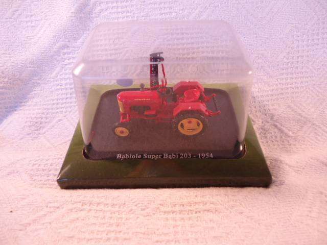 Hachette - Lot of 4 Tractors