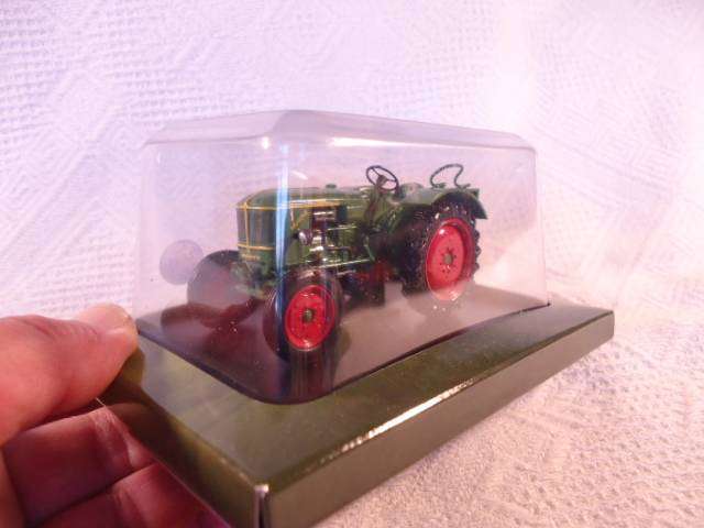 Hachette - Lot of 4 Tractors