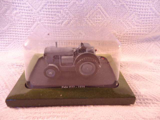 Hachette - Lot of 4 Tractors