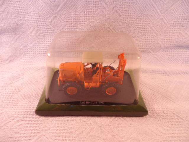 Hachette - Lot of 4 Tractors
