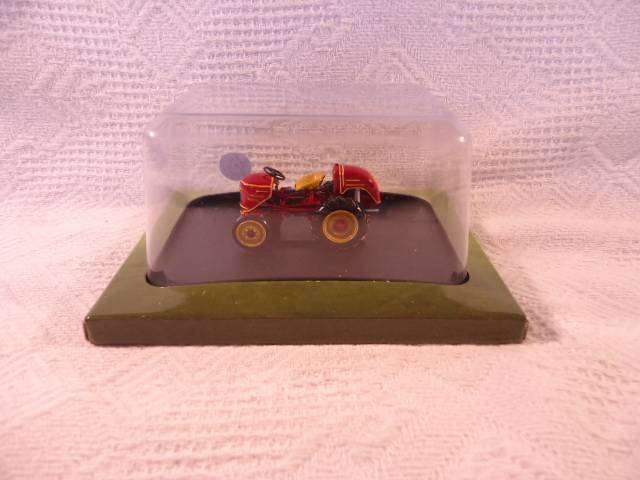 Hachette - Lot of 4 Tractors