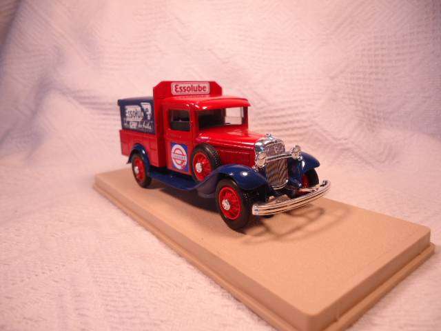 Eligor - Ford V8 Pickup - Bache - 1933  Esso - #1069