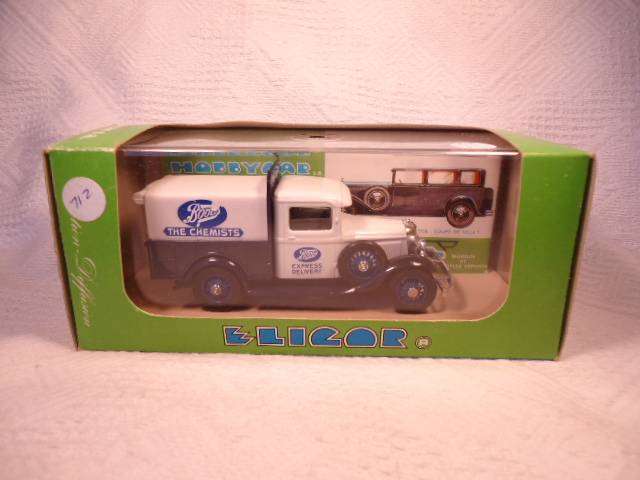 Eligor - Ford V8 Pickup - Bache - 1933  Boots - #1068