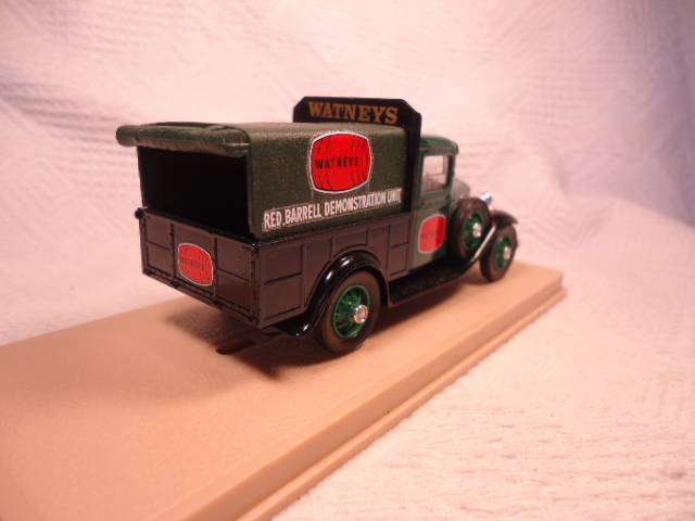 Eligor - Ford V8 Pick-up - Bache - 1933  Watneys - #1067