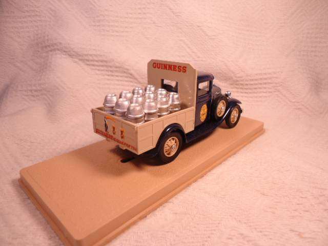 Eligor - Ford V8 Pick up - 1933  Guinness - #1066
