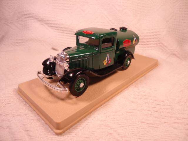 Eligor - Ford v8 Citerne A Lait - Nicolas - Milkmaid  1934 - #1088
