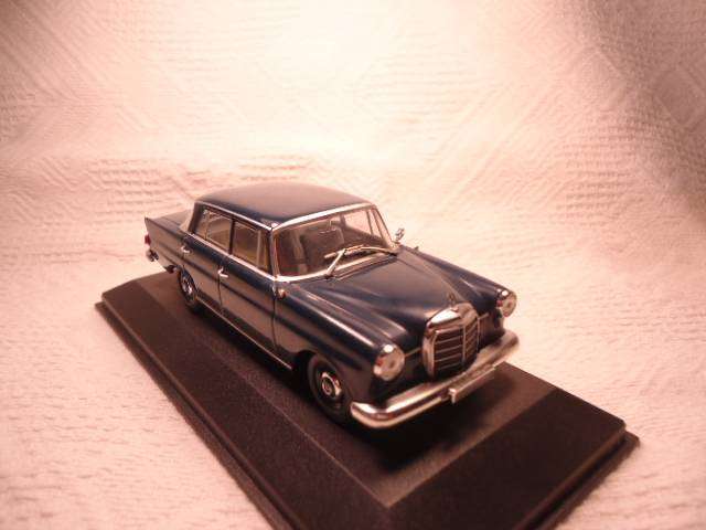 Minichamps - 1961 Mercedes-Benz 190 - #400037201
