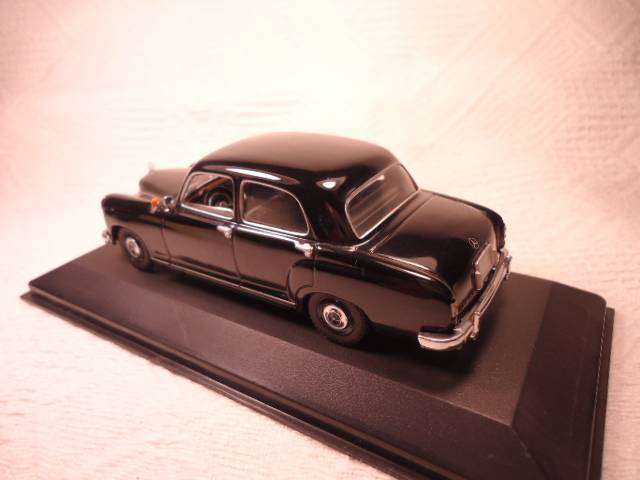 Minichamps - 1953-57 Mercedes-Benz 180 - #430033101