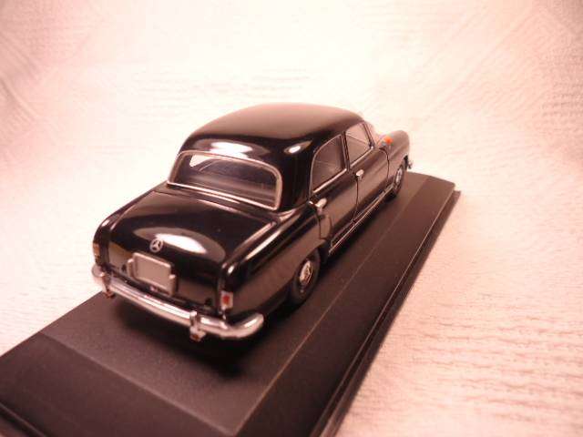 Minichamps - 1953-57 Mercedes-Benz 180 - #430033101