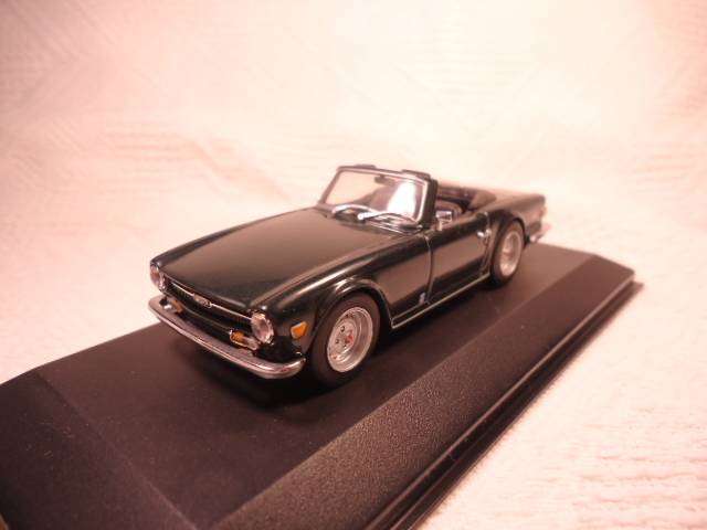 Minichamps - 1968-76 Triumph TR6 - #430132571