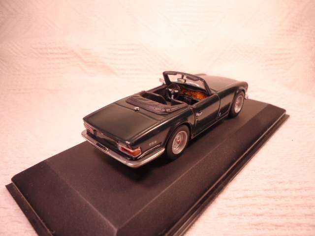 Minichamps - 1968-76 Triumph TR6 - #430132571