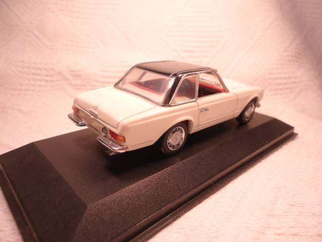 Minichamps - Mercedes-Benz 280 SL - #MIN 032251