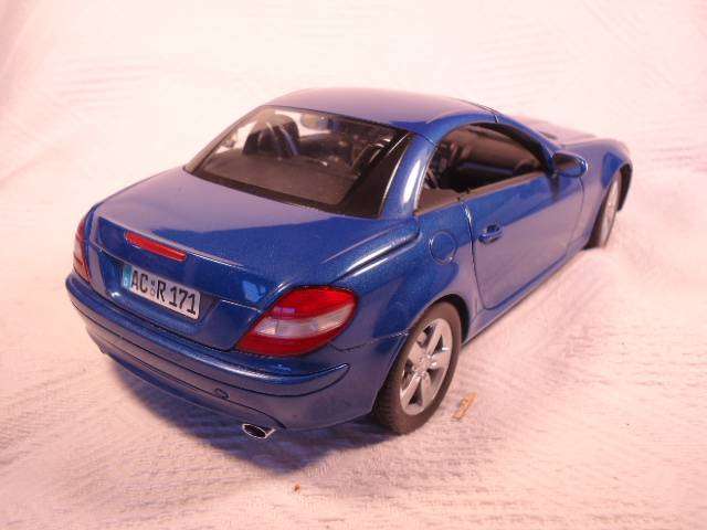 Minichamps - 2004 Mercedes-Benz SLK-Class with removeable roof - #100033131