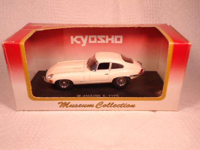 Kyosho - Jaguar E-Type Roadster - #03062W