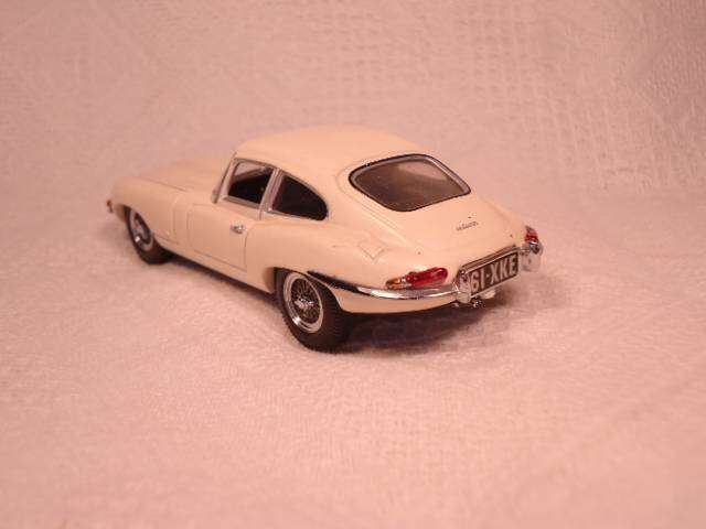 Kyosho - Jaguar E-Type Roadster - #03062W