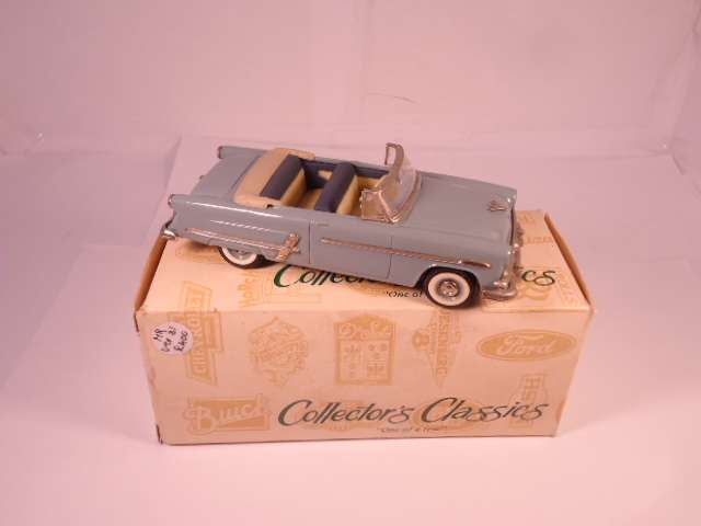Collector's Classics  - 1953 Ford Sunliner - #3823
