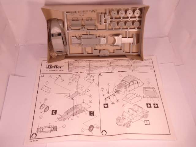 Heller - Citroen 2CV Model Kit - #80175