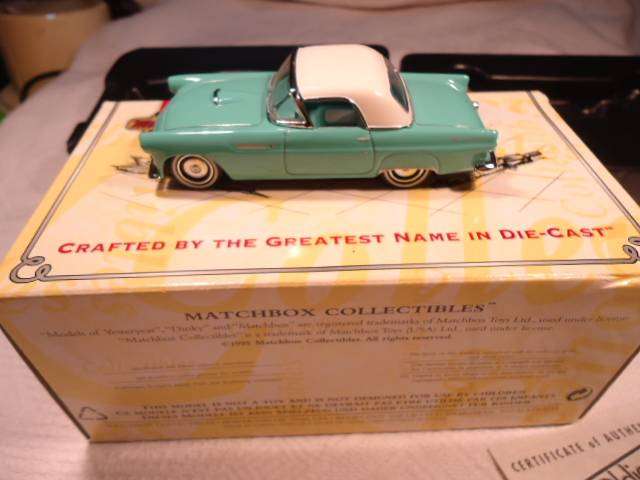 Matchbox Collectables - 1955 Ford Thunderbird - DYG08-M