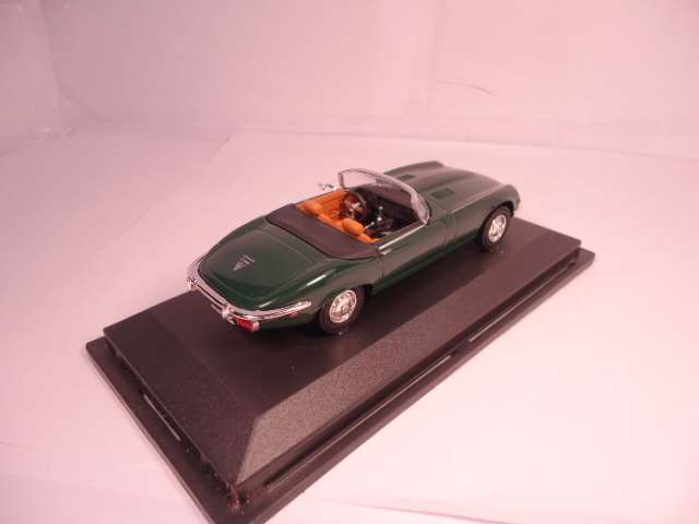 Road Signature - 1971 Jaguar E-Type - #94243