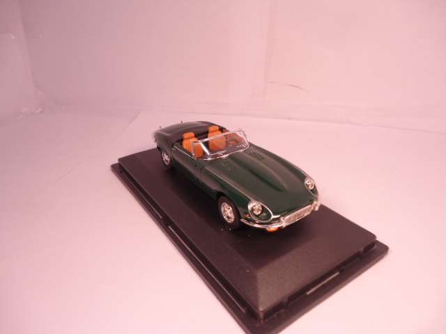 Road Signature - 1971 Jaguar E-Type - #94243