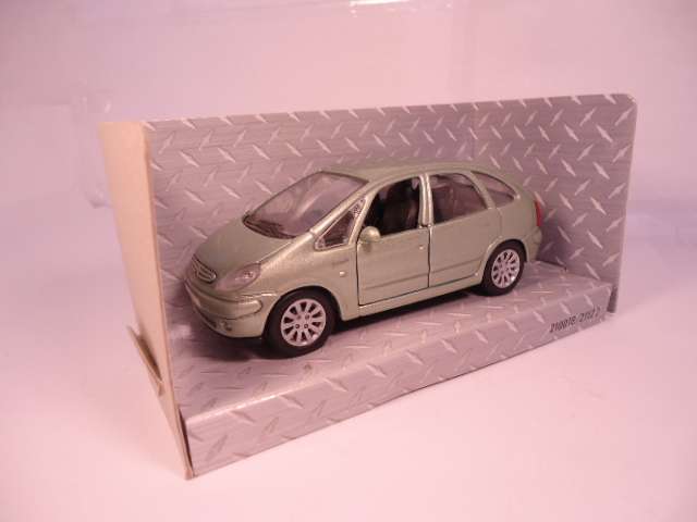 Maisto - Lot of 3 Models