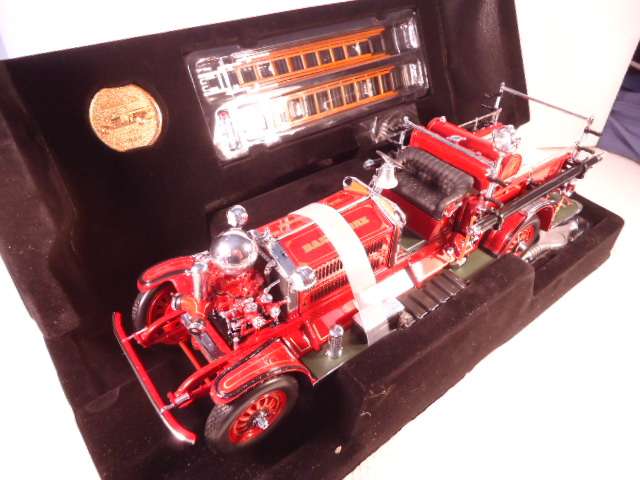 Road Signature - 1925 Ahrens-Fox N-S-4 - 24K Gold Plated Coin included - #20108