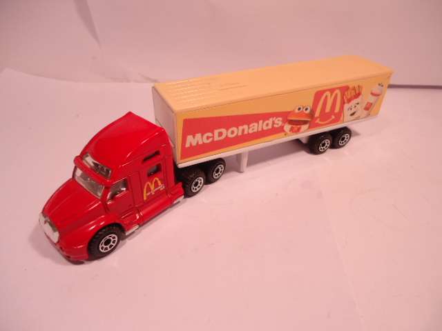 Matchbox Convoy - Kenworth Box Truck - McDonalds - # CY16