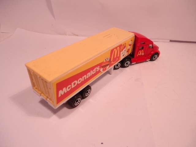 Matchbox Convoy - Kenworth Box Truck - McDonalds - # CY16
