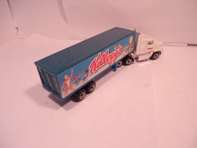 Matchbox Convoy - Ford Aeromax Box Truck - Kelloggs - # 165 O ME