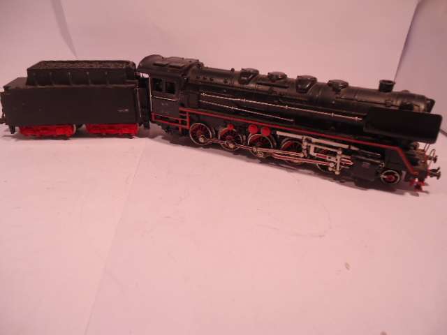 Marklin - Heavy Good Locomotive - # 3027 - Untested plus Rolling Stock