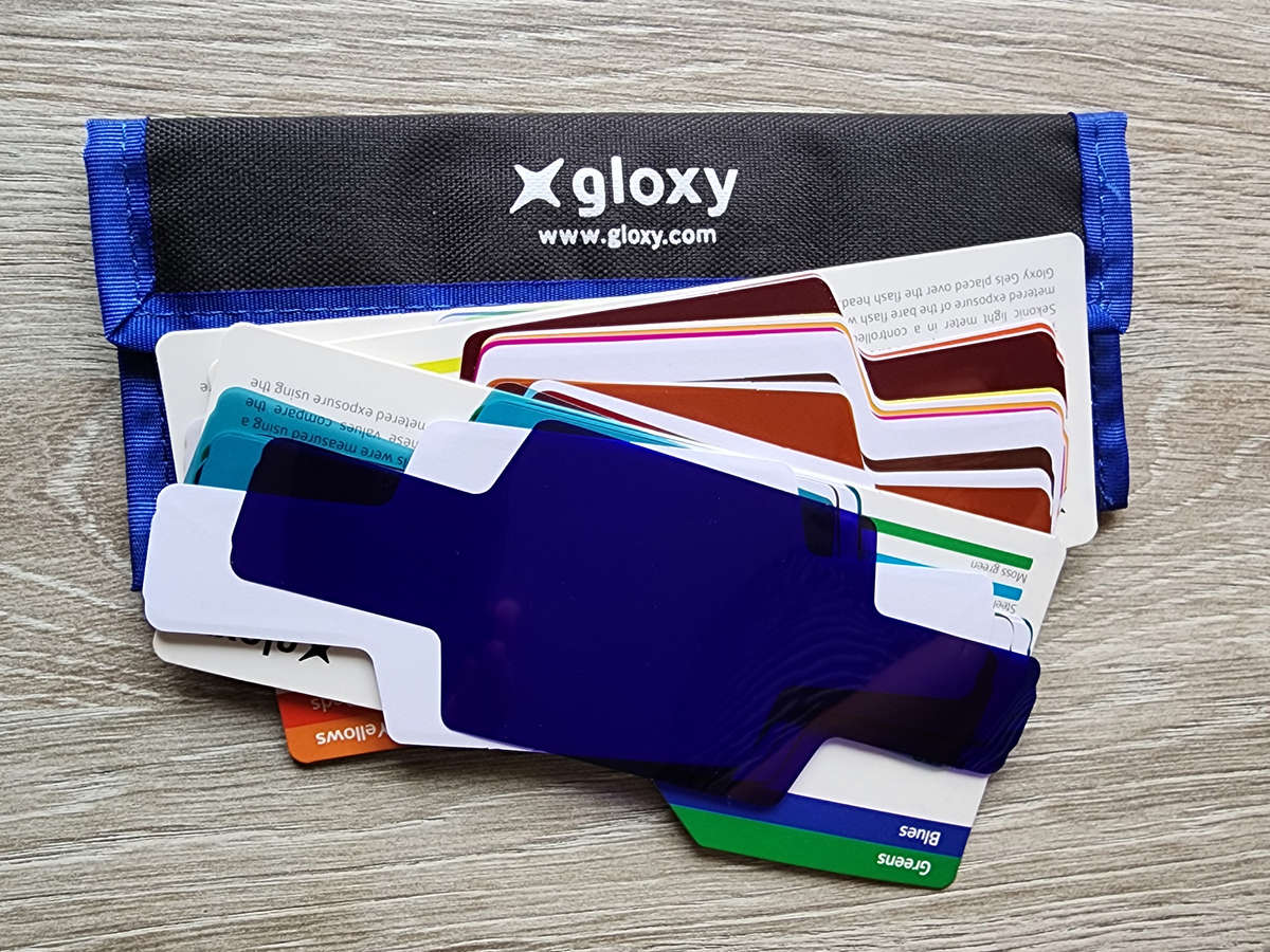 Gloxy Speed Light (for NIKON) - with trigger set, color gels and pouch