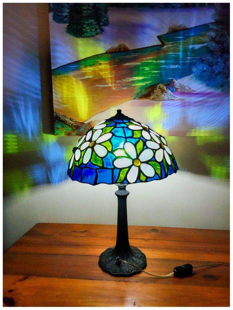 Tiffany-style Stained Glass Lamp - 30cm in diameter