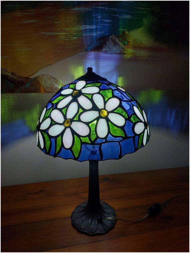Tiffany-style Stained Glass Lamp - 30cm in diameter