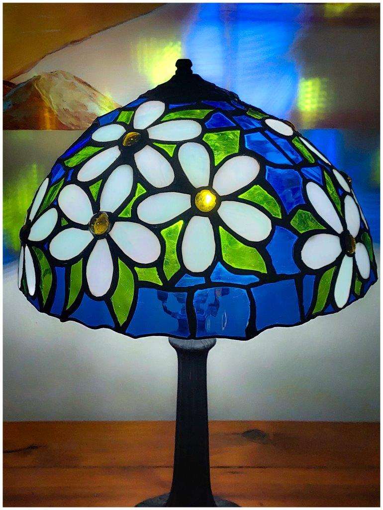 Tiffany-style Stained Glass Lamp - 30cm in diameter