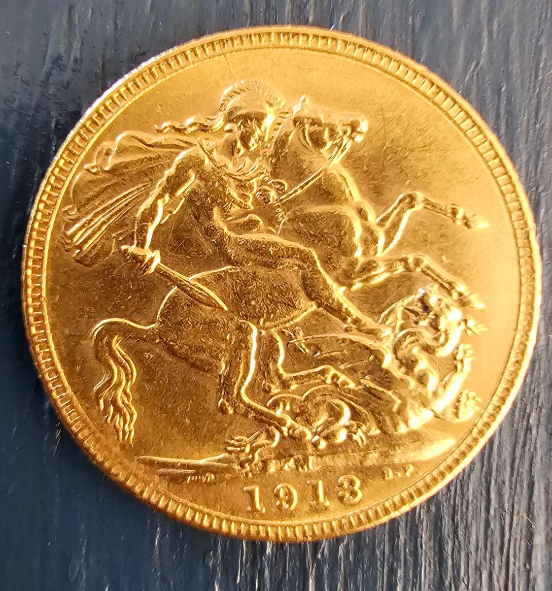 1913 GEORGE "V" GOLD SOVEREIGN