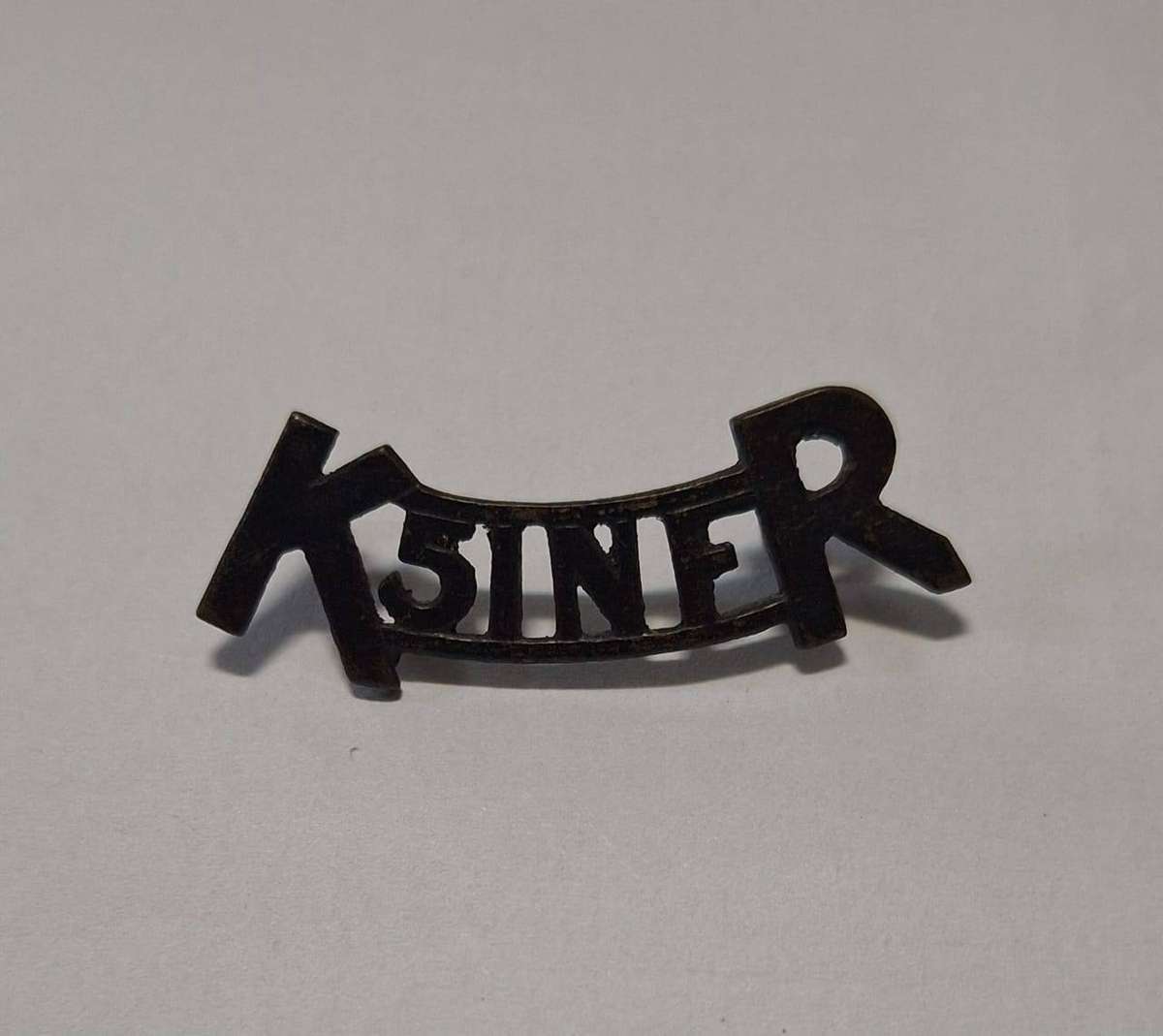 Kaffrarian Rifles (5th Infantry) shoulder title worn 1913-1932